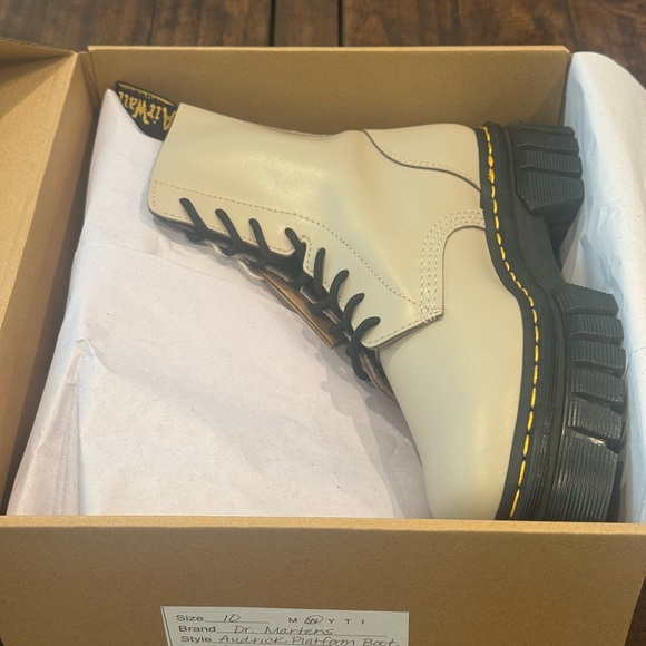 Dr. Martens Audrick Platform Ankle Boot - Picture 6 of 11